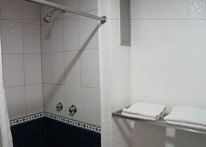 Hotel Valle De Toreo